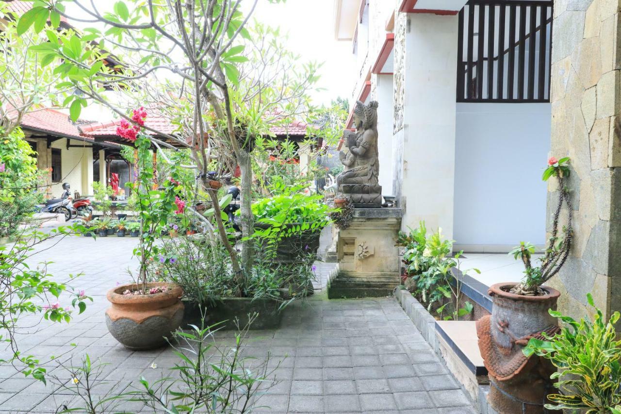קוטה לומבוק Puri Jayaraja Guest House מראה חיצוני תמונה