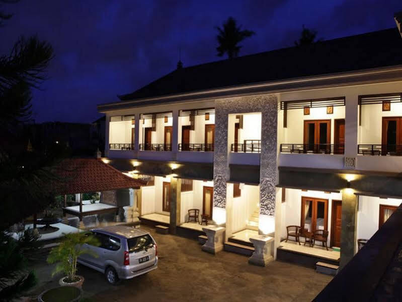 קוטה לומבוק Puri Jayaraja Guest House מראה חיצוני תמונה
