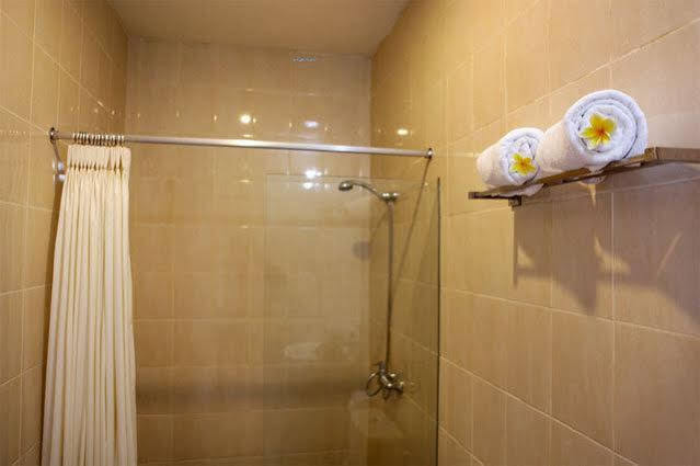 קוטה לומבוק Puri Jayaraja Guest House מראה חיצוני תמונה